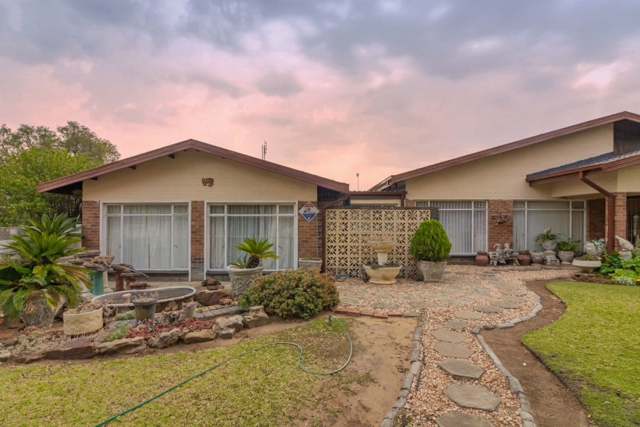 4 Bedroom Property for Sale in West Park Free State